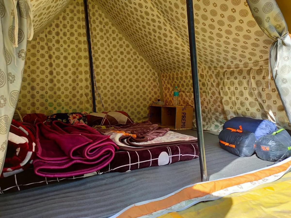 Himtrek Riverside Camps & Hostel Manali Bagian luar foto