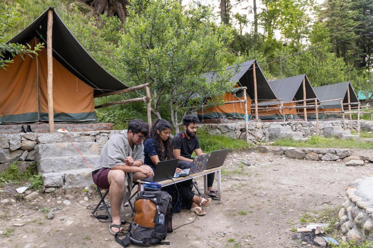 Himtrek Riverside Camps & Hostel Manali Bagian luar foto