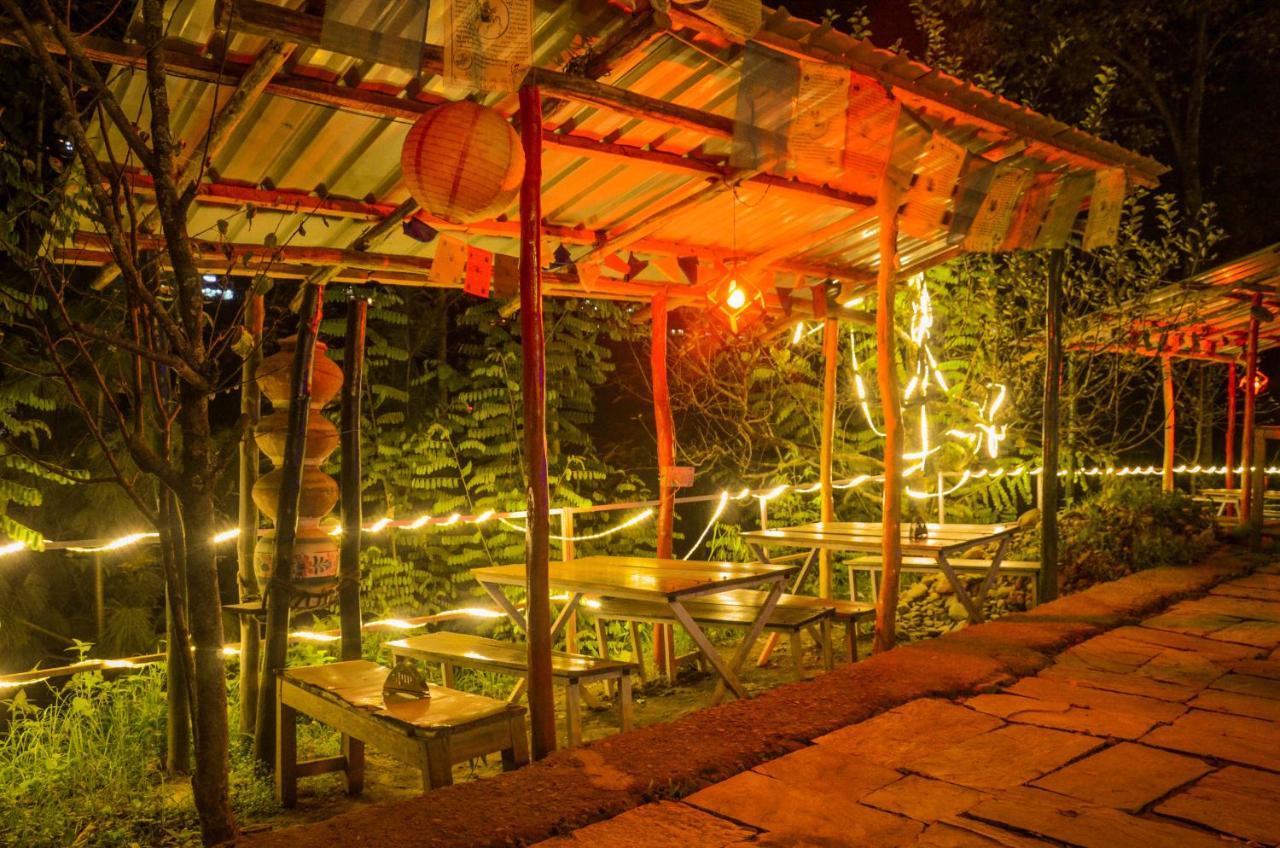 Himtrek Riverside Camps & Hostel Manali Bagian luar foto