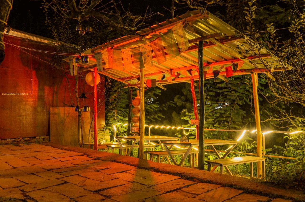 Himtrek Riverside Camps & Hostel Manali Bagian luar foto
